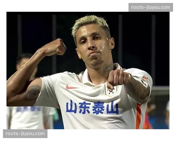 克雷桑两次中框运气不佳 泰山核心外援孤立无援难挽败局